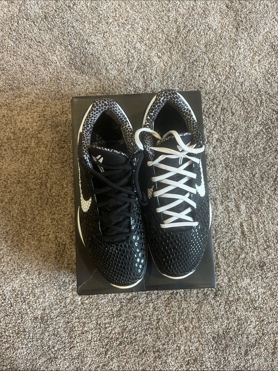 Nike Kobe Mambacita “Sweet 16”